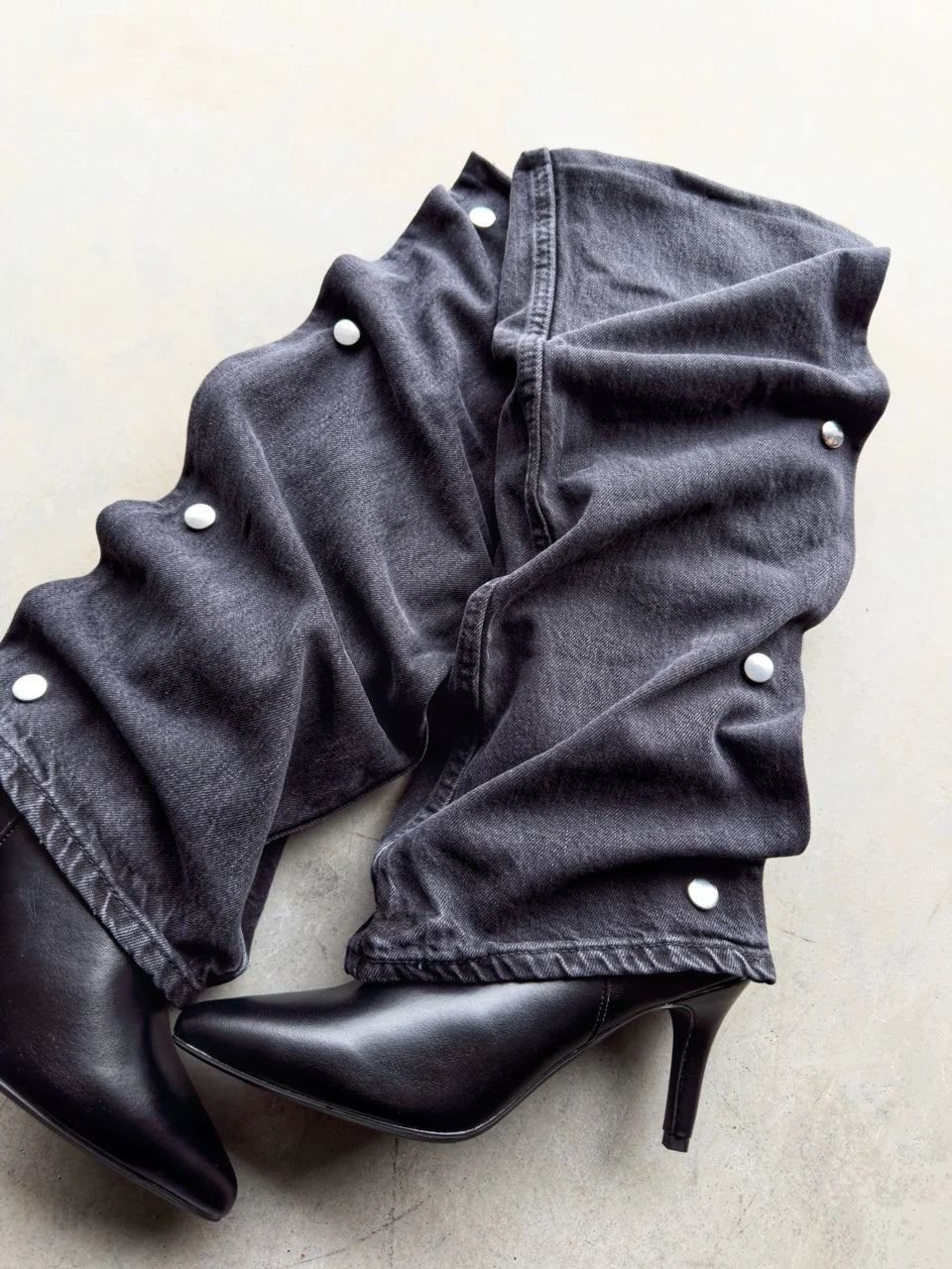 BLACK DENIM HEELS